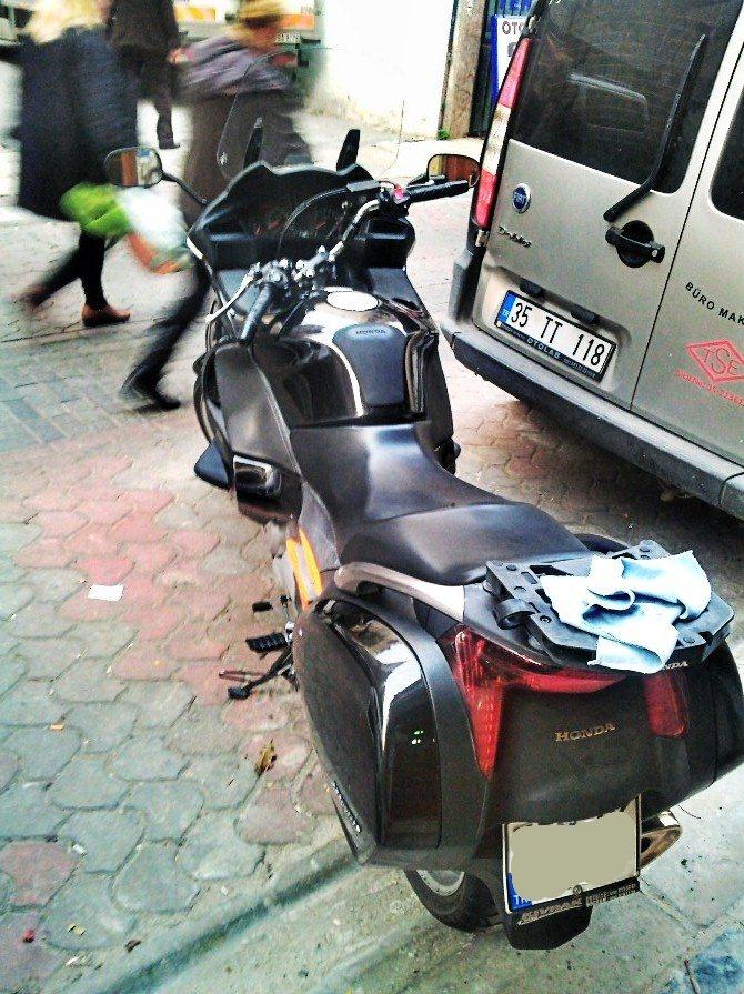 Honda NT700V Deauville arkadan görünüş