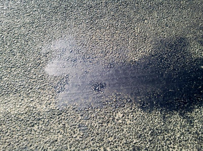 Parlama, erimiş kaygan asfalt