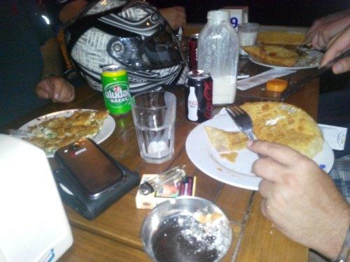 moto rota - İzmir katmerci çiğ börekçi masa