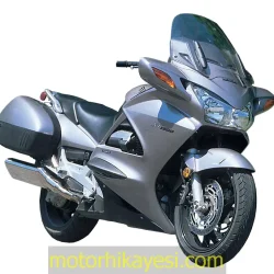 Honda ST1300 Pan European, gri, önden
