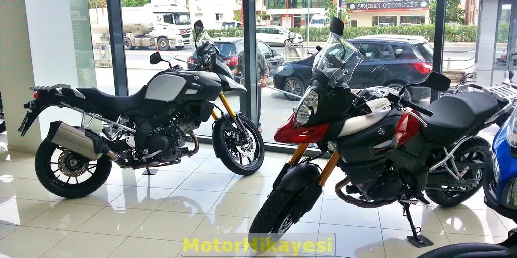 Suzuki_DL1000_2014-siyah-ve-kırmızı-renk-birlikte