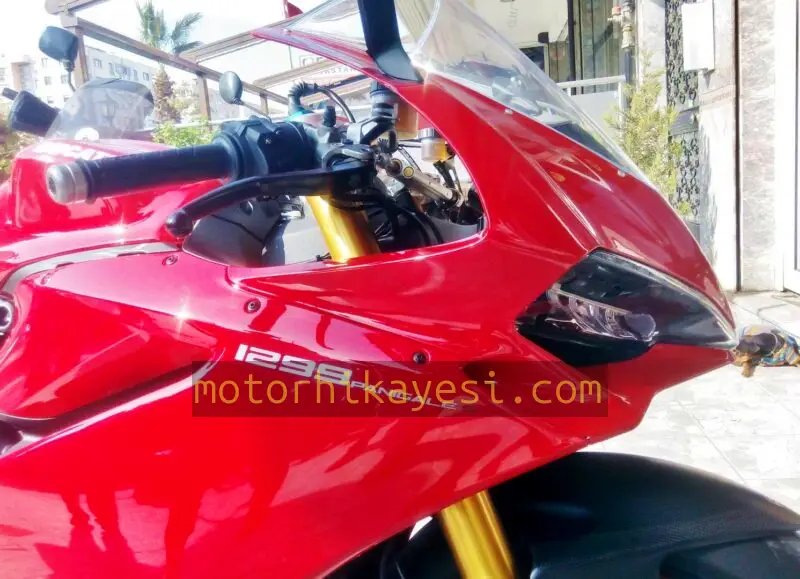 Panigale 1299 S, kafa, sağdan