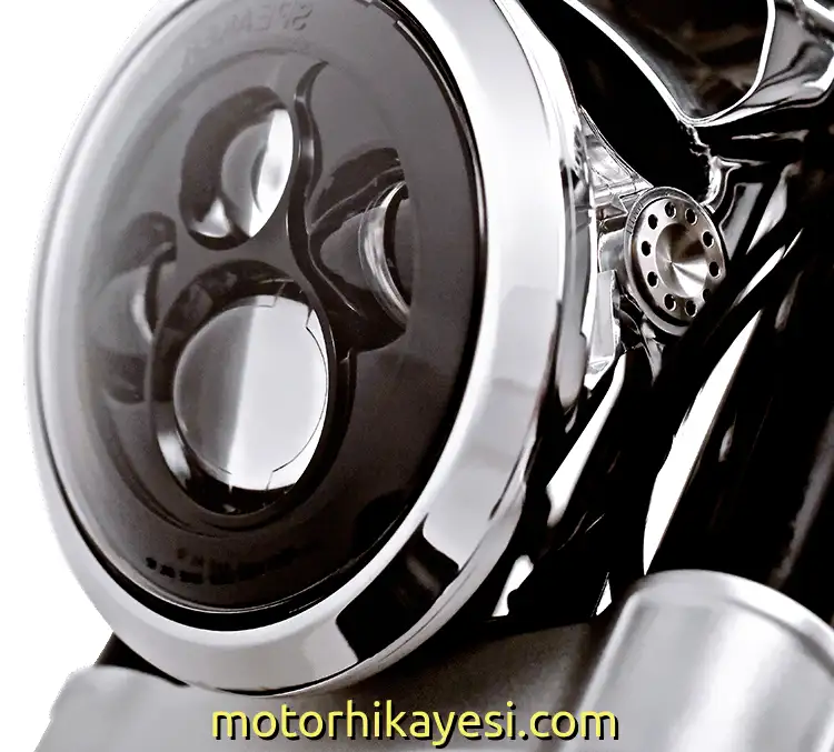 Arch KRGT 1 custom motosiklet gümüş kafa
