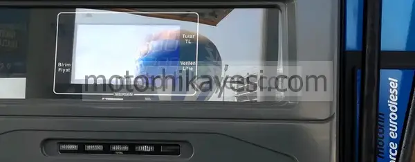 Motoran Allegro 50, Sade ve kolay okunabilir gösterge paneli gerekli bilgileri veriyor