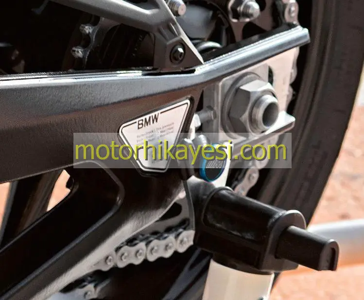BMW motosikletlere M paket geliyor! 3 BMW Motorrad M paket sasi etiket