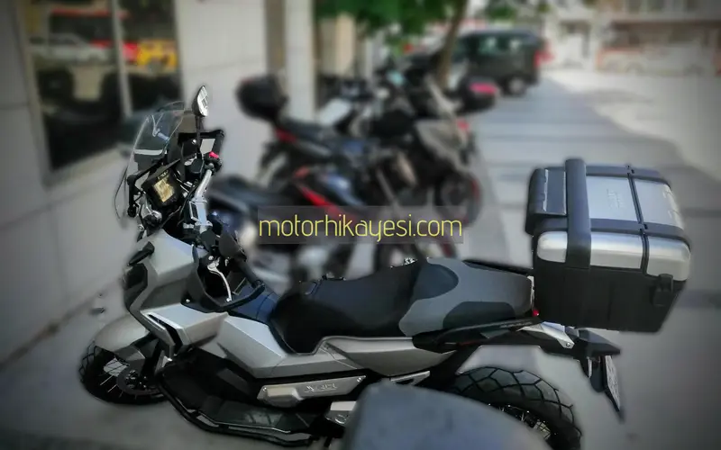 X-ADV-2019-Ağustos-soldan görünüm