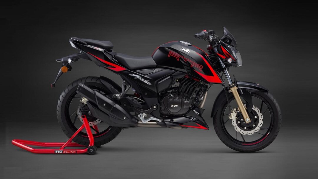 RTR 200 FI 4V Apache 2020 yandan görünüm