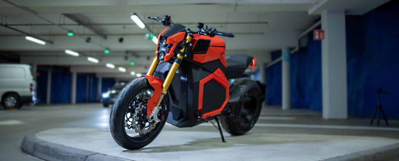 Verge - Hubless Electric Roadster Orange Panorama