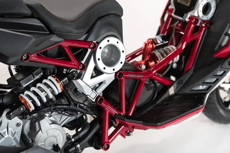 Italjet-Dragster-2020-sağ alt taraf
