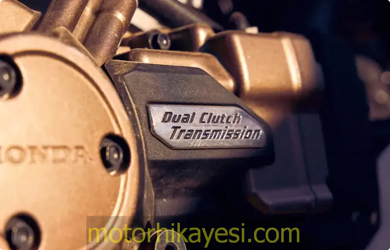 africa-twin-dct-2025-metal-etiket